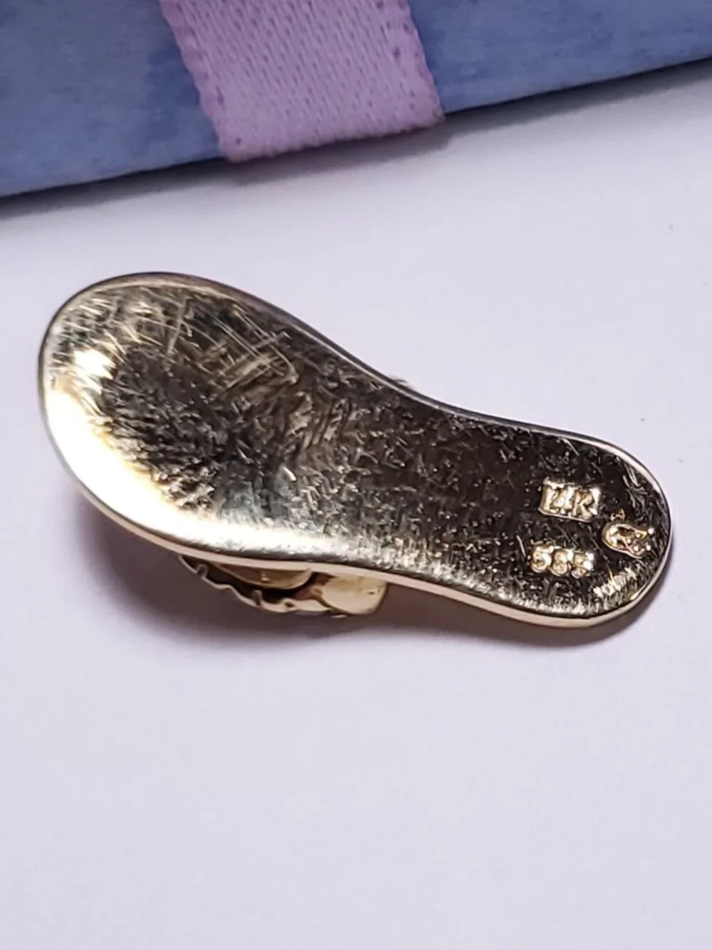Estate .10ctw Natural Rd Diamond Flip Flop/Sandal 14Kt Yellow Gold Pendant#24948